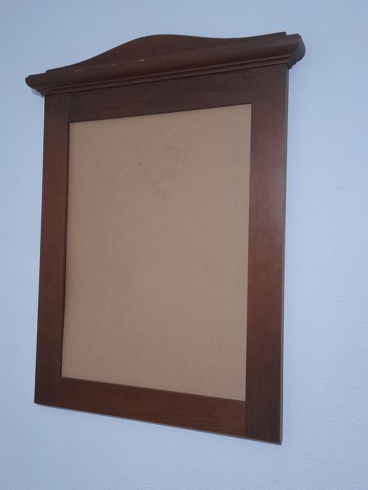 Moldura em madeira para espelho