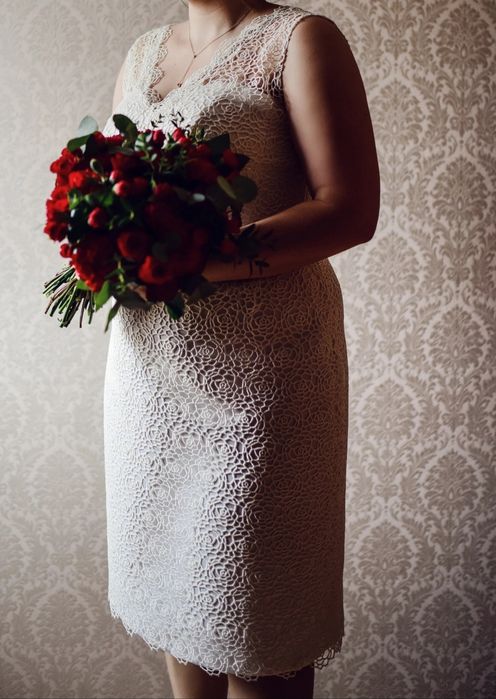 Suknia ślubna. Trzyczęściowy zestaw