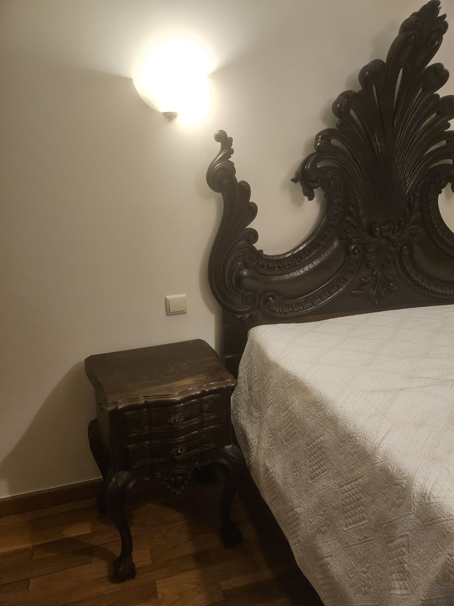 Cama casal madeira maciça