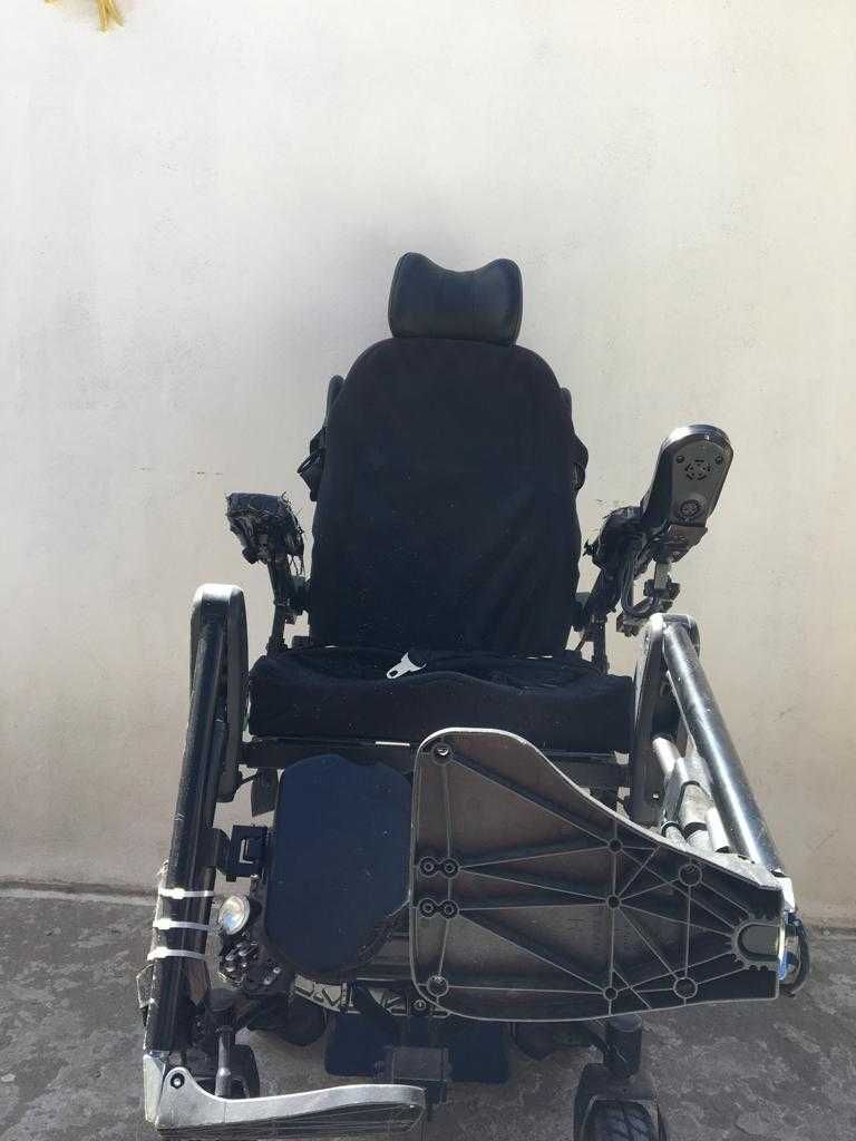 Cadeira de Rodas Elétrica Invacare