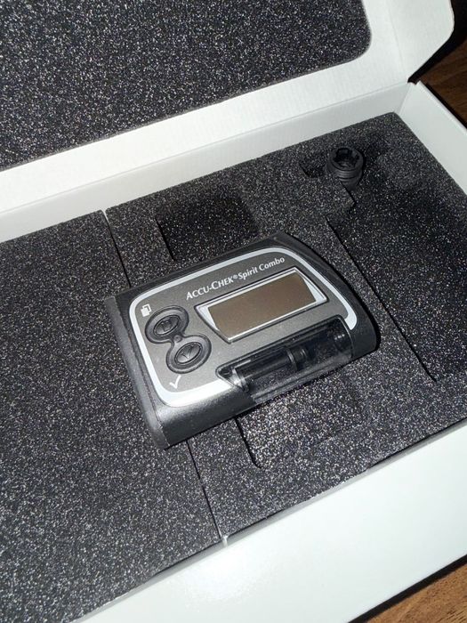 Pompa insulinowa Accu-Chek Combo z pilotem