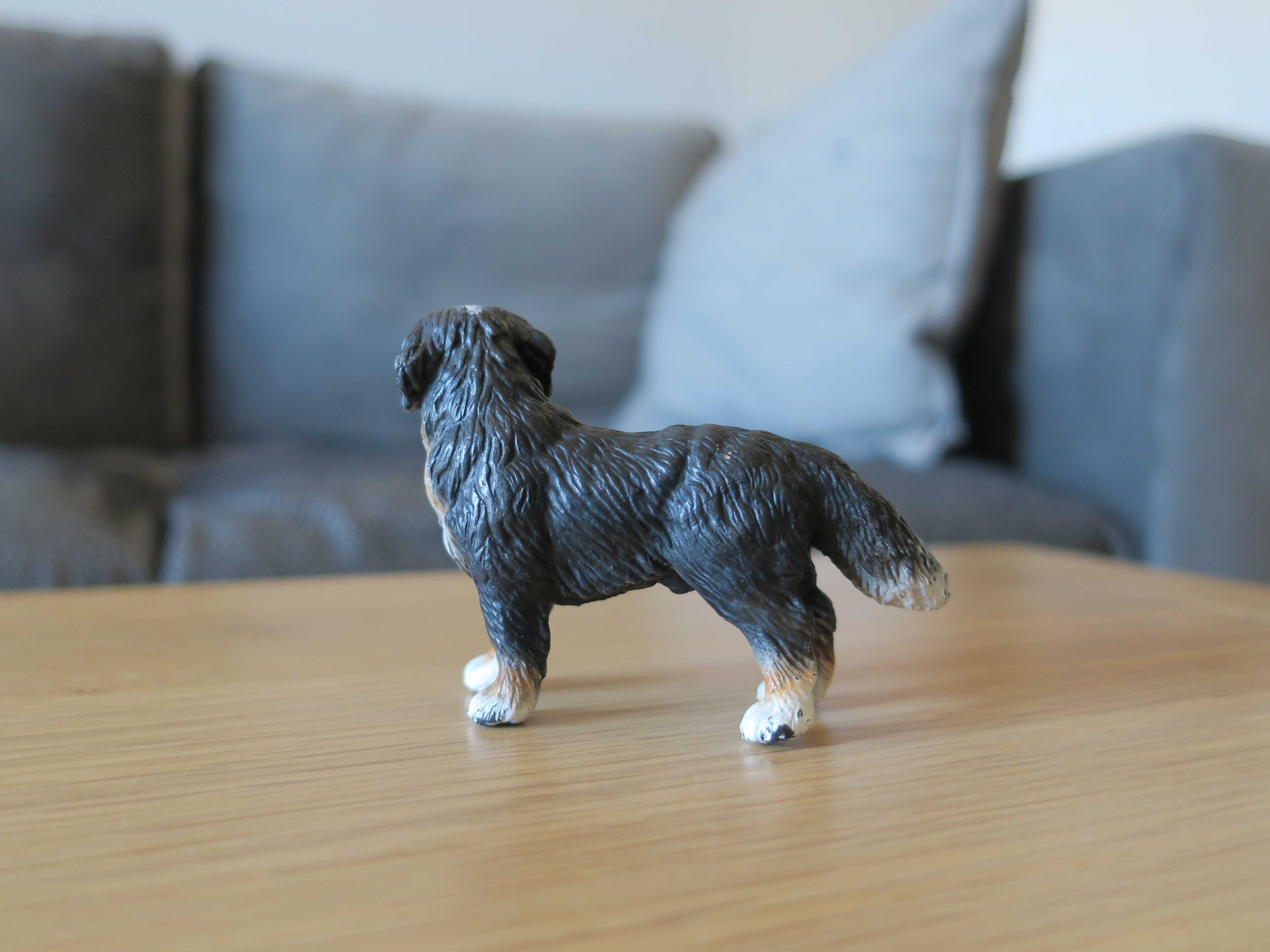 Pies Schleich figurka 2004r.