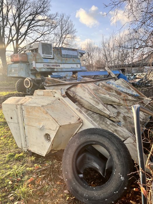 Продам комбайн Славутич