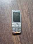 Nokia E52 srebrna-feature phone, stary telefon klawiszowy, uszkodzony