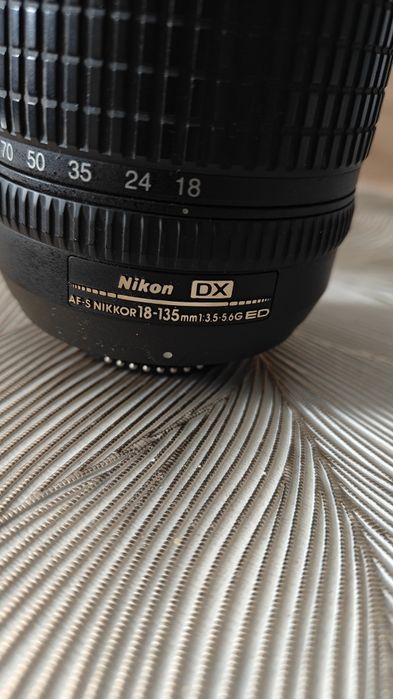 Nikon nikkor DX 18-135