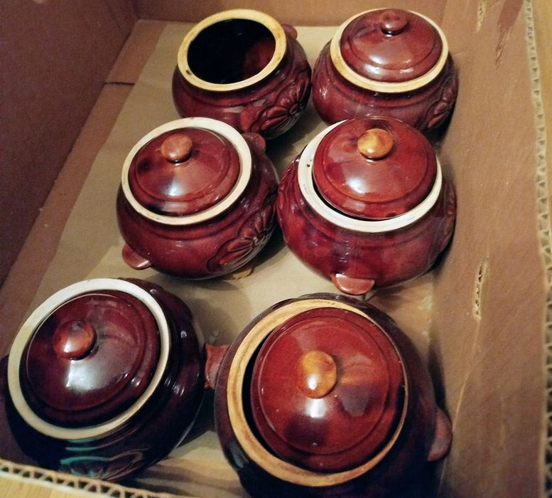 Продам глиняные горшочки для запекания почти новые