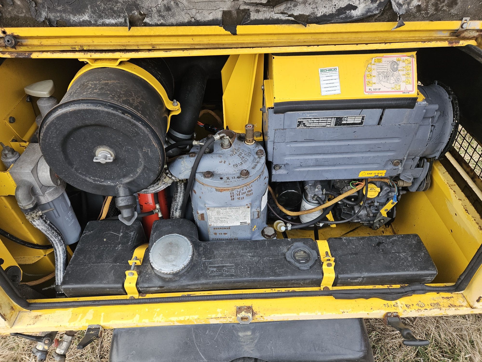 Kompresor srubowy atlas copco xas65 piaskarka 200l komnino piaskowanie