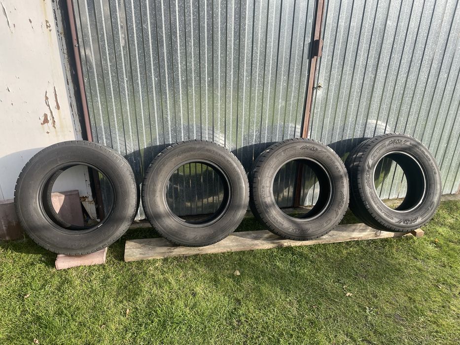 Opony zimowe  225/65 235/65/16 R16 C 4szt wzmacniane  do busa