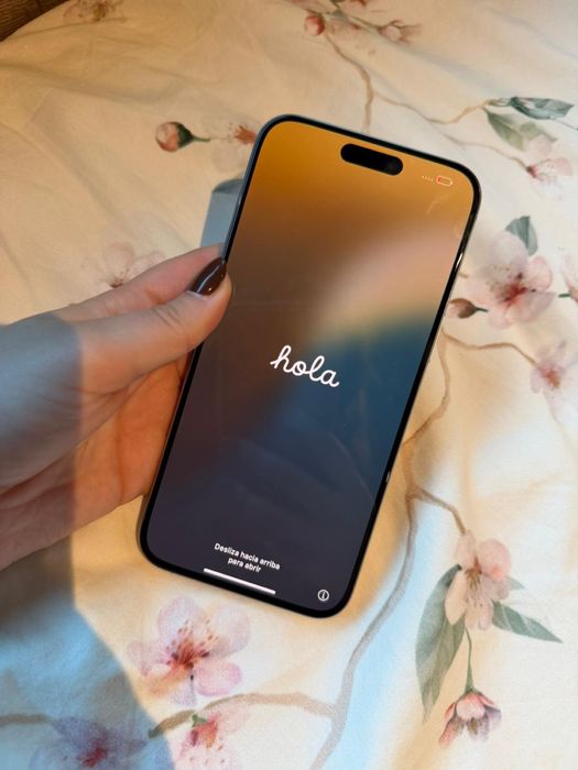 Iphone 15 Pro Max em Cinza - 256 GB