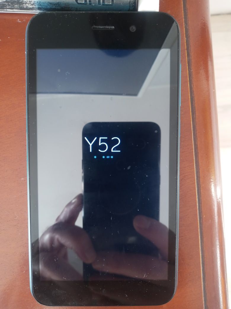 Smartfon Wiko Y 52