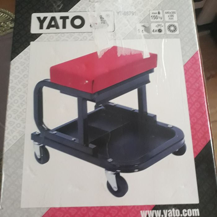 Taboret warsztatowy na kółkach