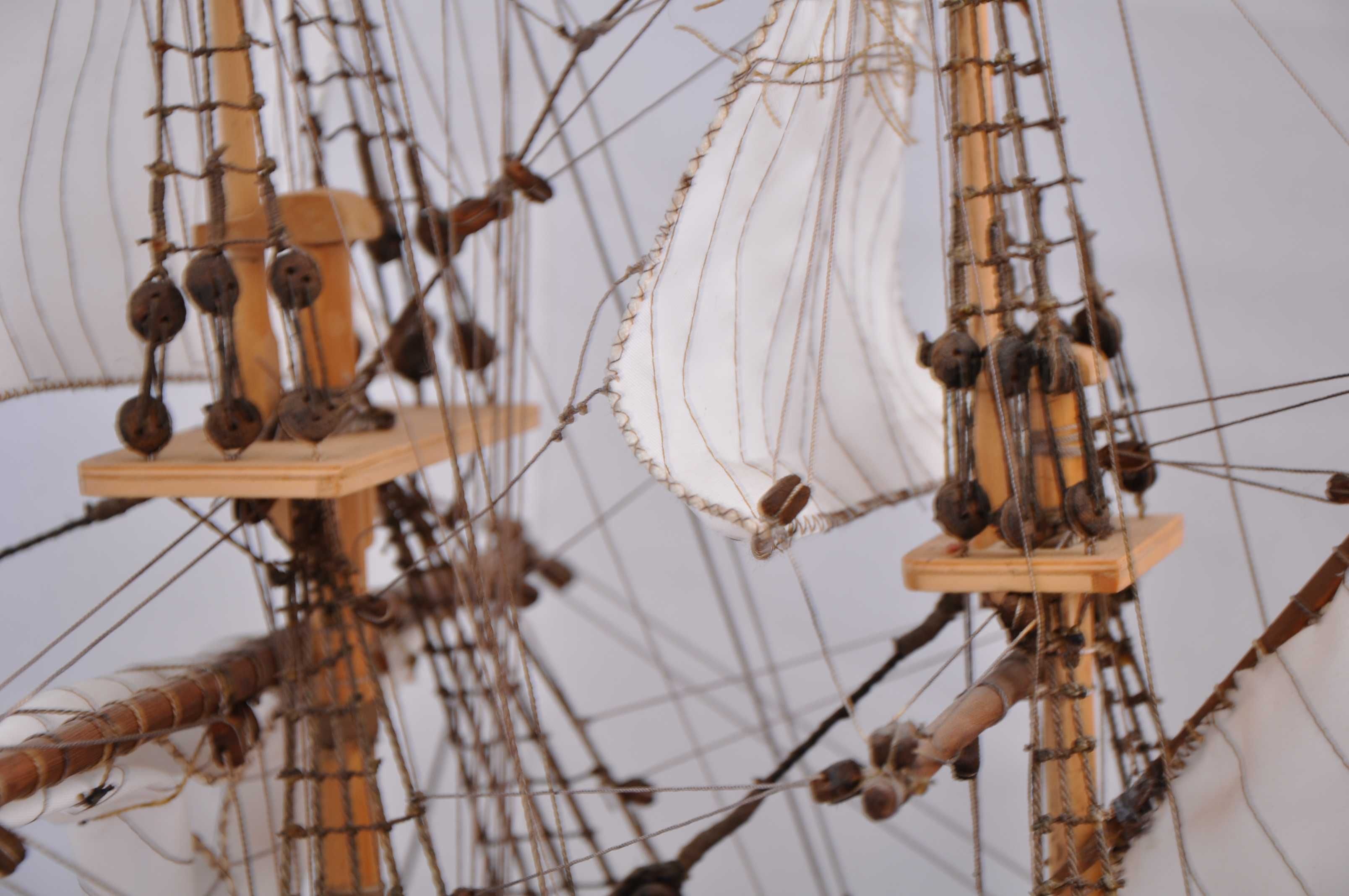 Drewniany model statku HMS Bounty z 1784r, duży ręcznie wykonany model