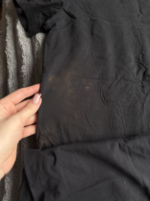 Чорні футболки та худі