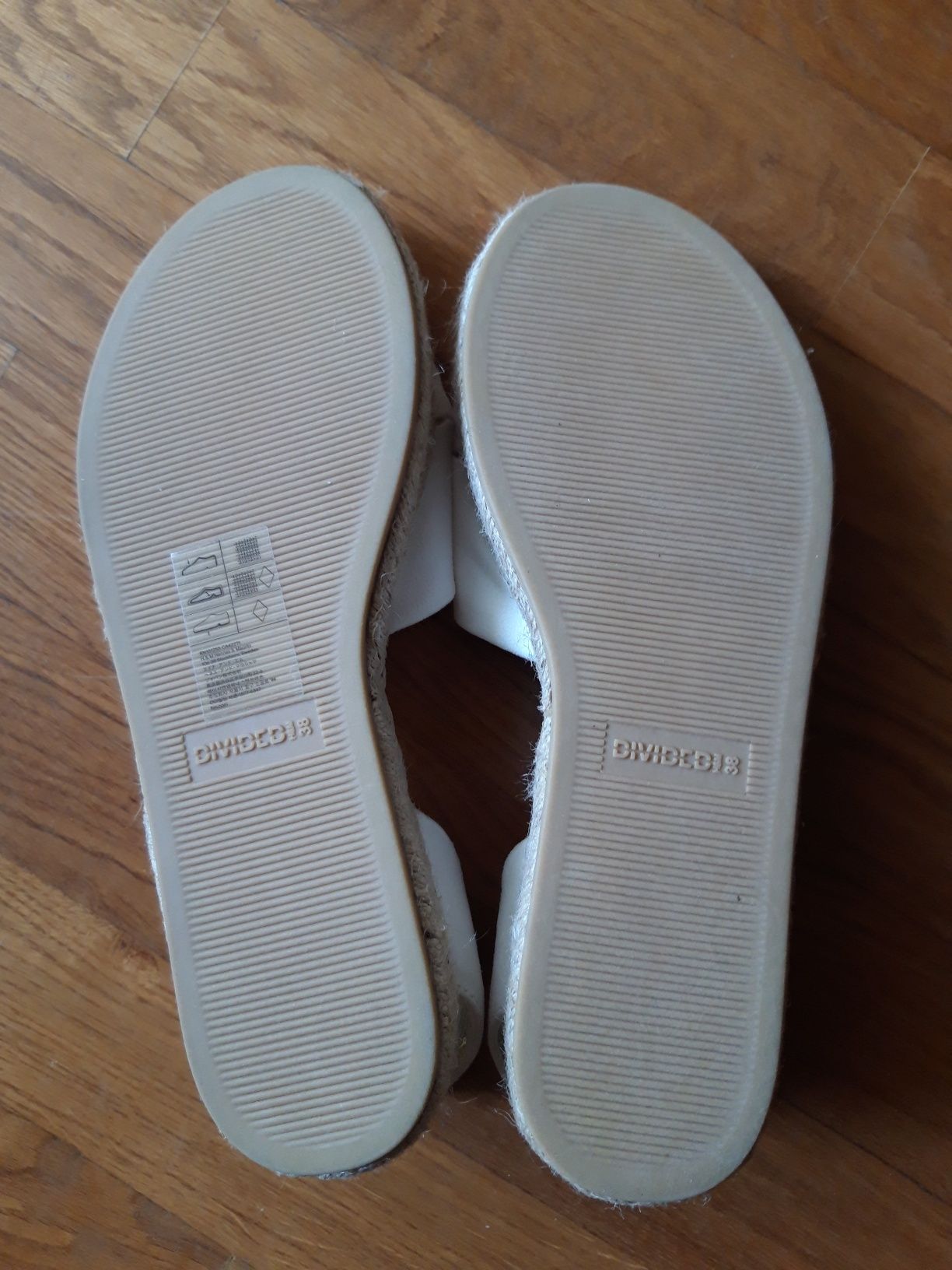 Sandálias brancas da H&M - NOVAS!