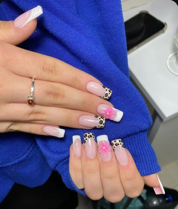 Manicure hybrydowy, Przedłużenie paznokci