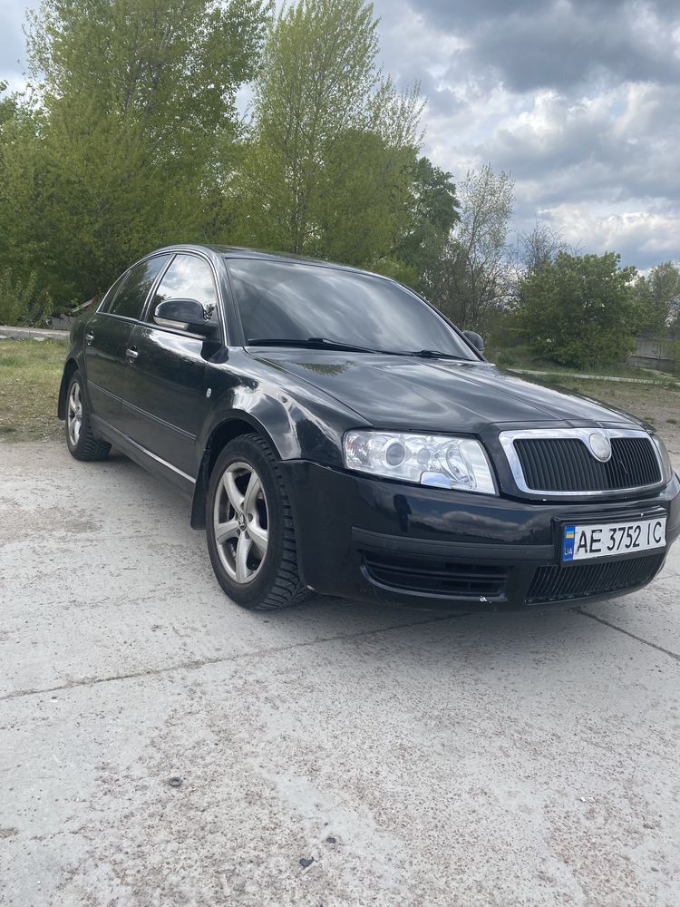 Продам skoda superb 1.8Т