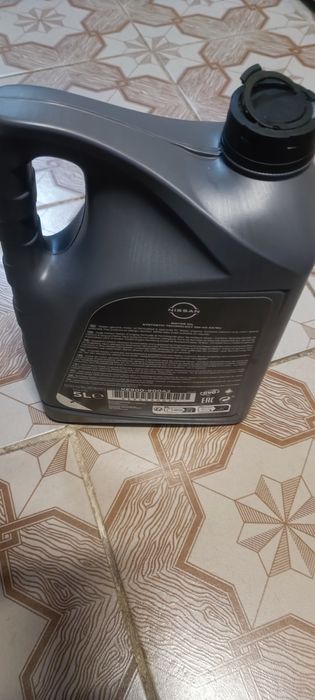 Оригінальне масло Nissan 5w-40 4літра