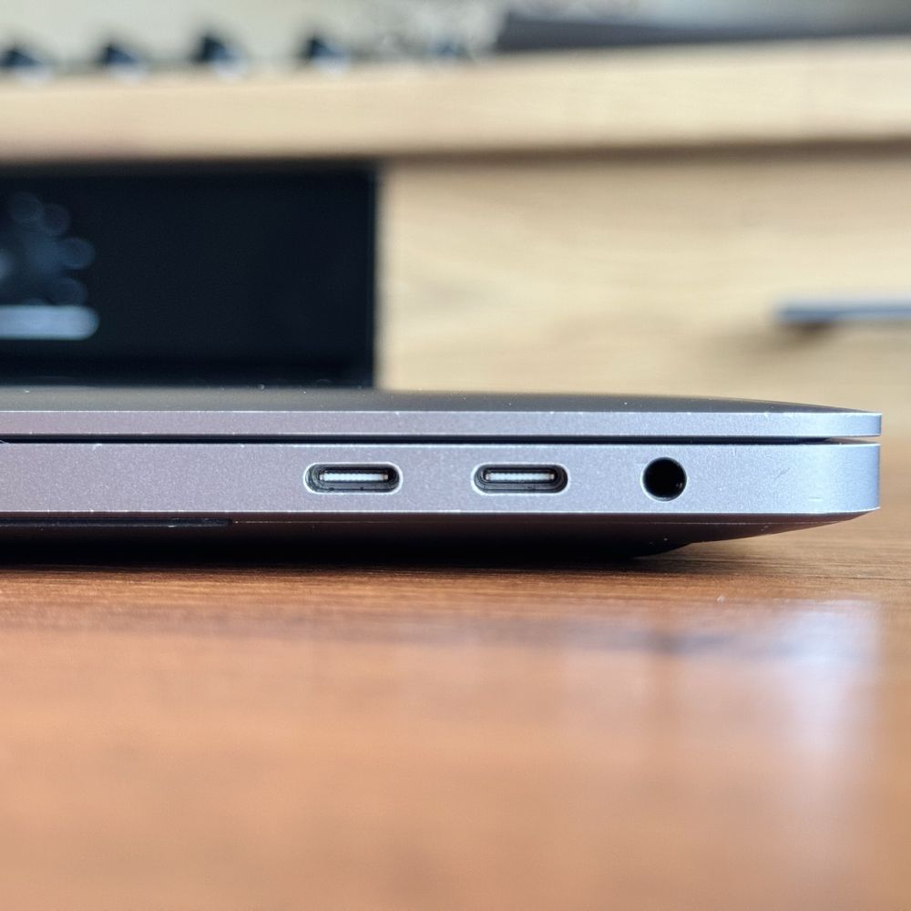 MacBook Pro 16” 2019 – Intel i7 / 32GB / Radeon 5500M (4 ГБ)