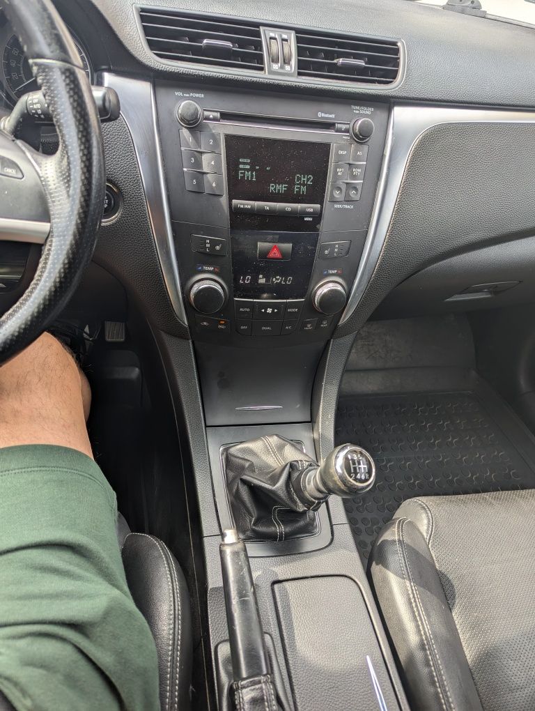 Suzuki Kizashi bardzo dobry stan