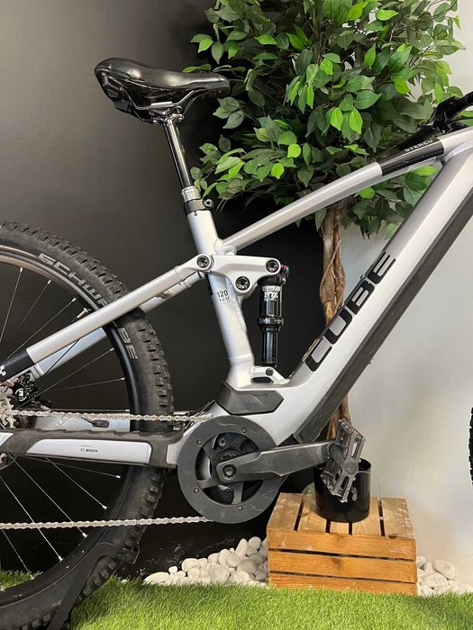 Rower elektryczny full CUBE STEREO HYBRID 120 RACE 750 rozmiar L