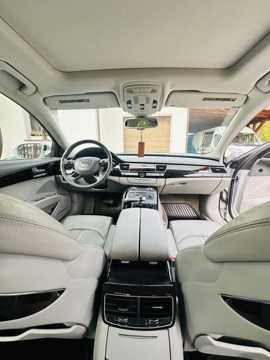 Audi A8 Long 4.2 V 8