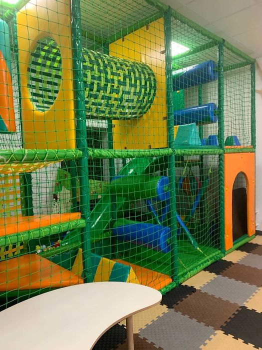 Дитячий лабіринг з сухим басейном