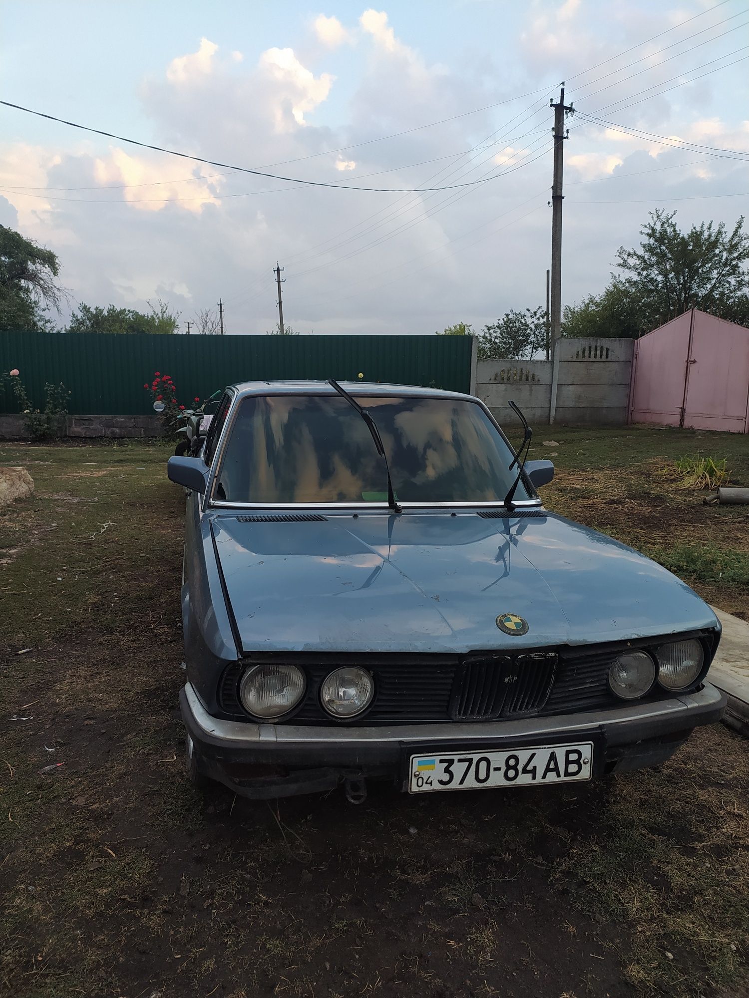 Продам  BMW  520