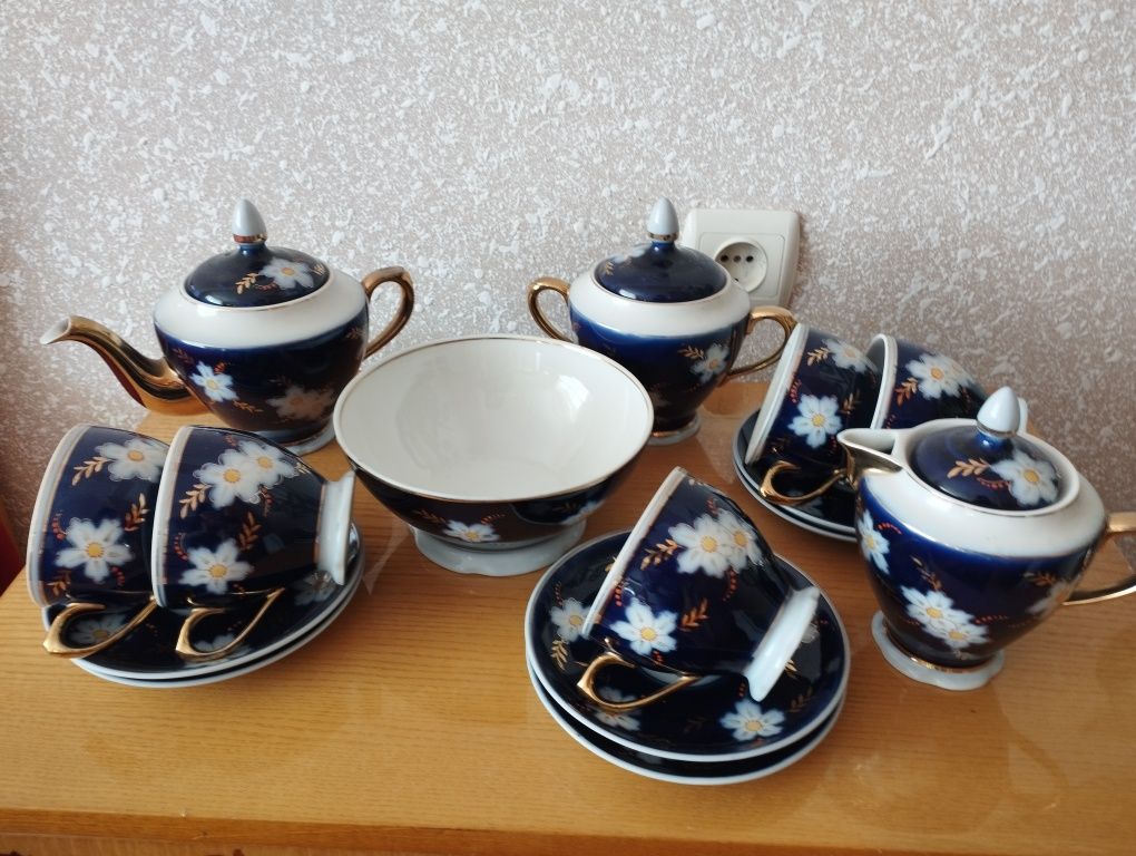 Чайний сервіз 1950- их рр. " Яблуневий цвіт"