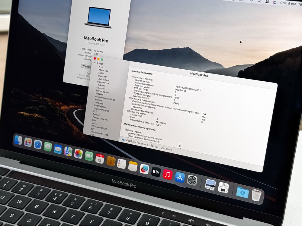 MacBook Pro 2022 r. M2 8/256 GB jak Nowy 100% bateria Sklep Gwarancja