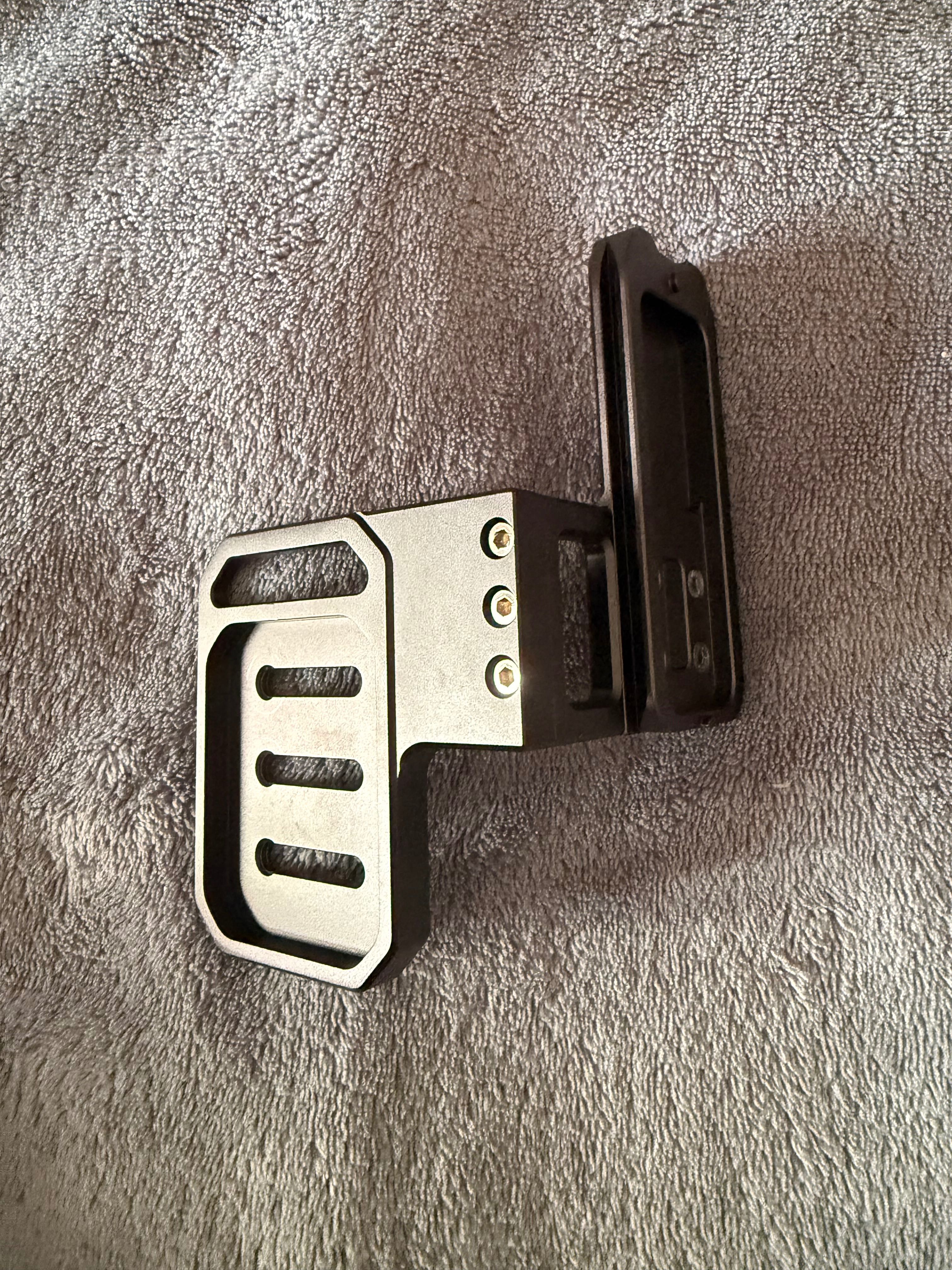 Feiyutech Scorp Portrait Quick Release Plate