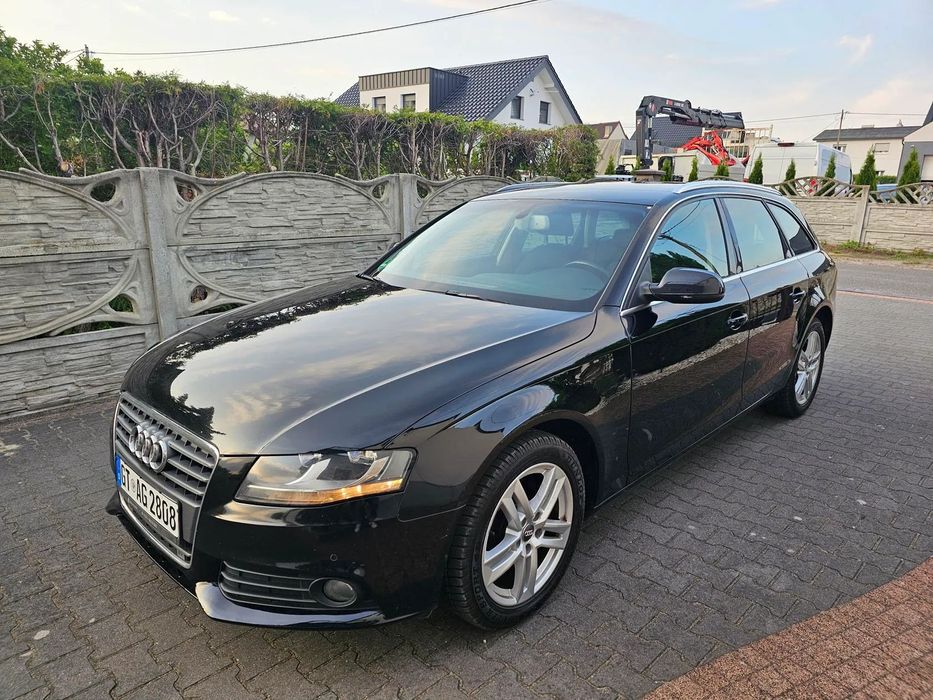 Audi A4 Avant B8 2.0 TDI 105 kW Multitronic • Zadbane • Parktronic • Navi • Alu 17