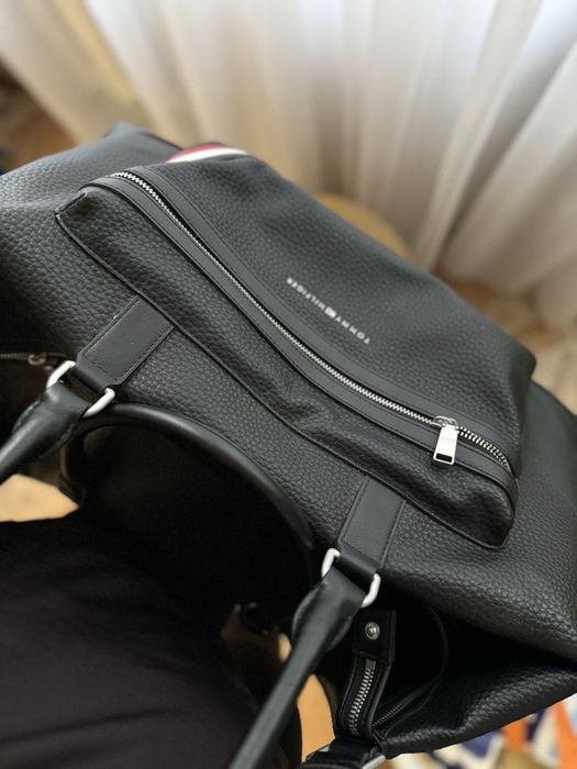 Сумка дорожная  TOMMY HILFIGER нов