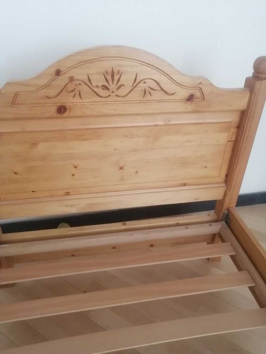 Дерев'яне ліжко б/у