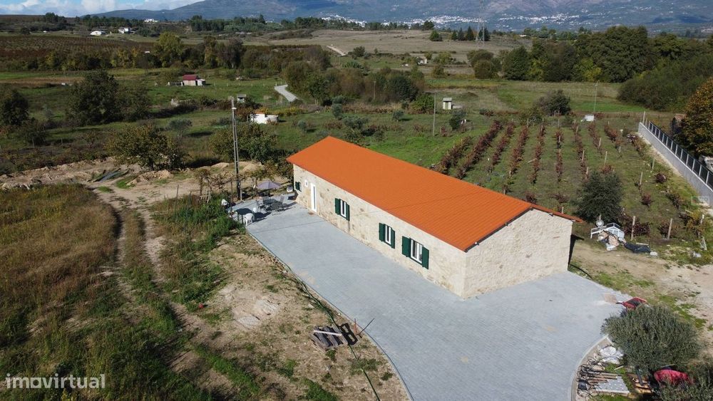 Quintinha c/ Moradia V3 - Peraboa - Covilhã