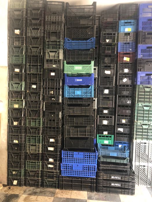 Caixas plasticas varios tamannhos para desocupar
