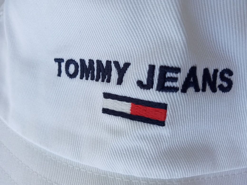 Nowy, 100% oryginalny kapelusz bucket hat Tommy Hilfiger Jeans biały