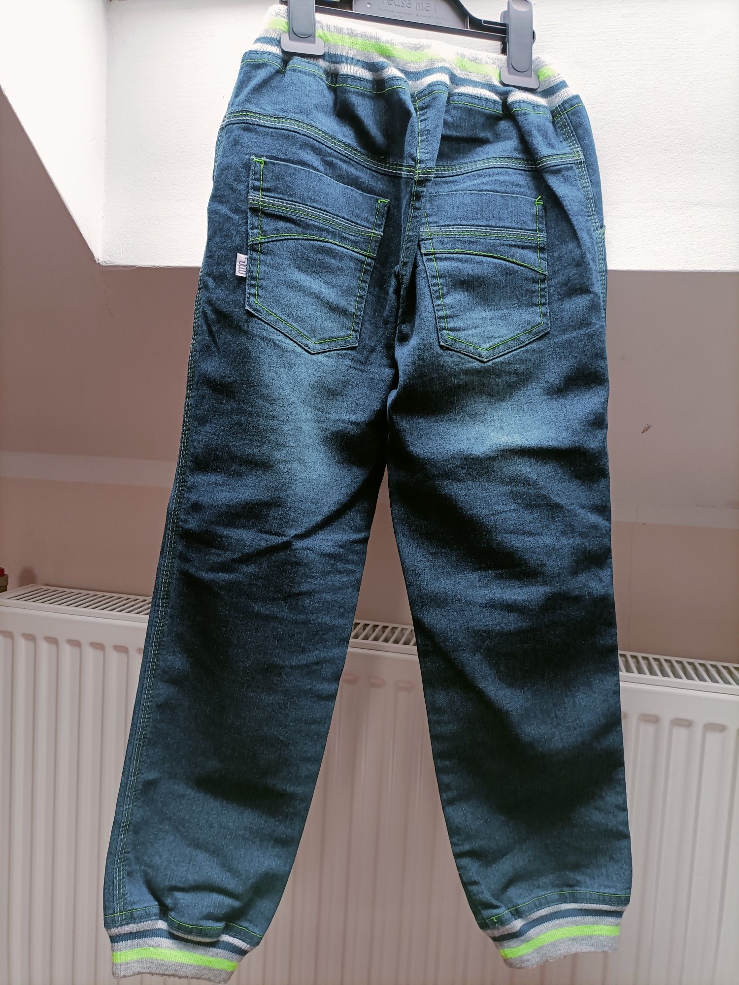 Joggersy jeansowe rozmiar 134