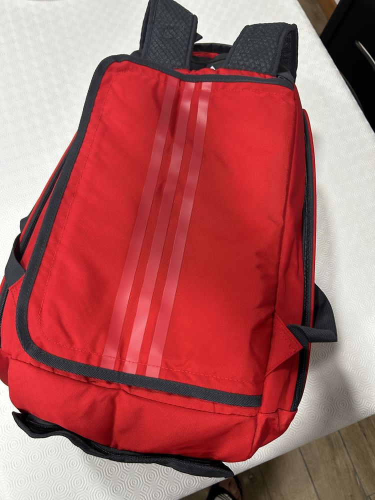 Raquete de padal e saco de raquete de padel