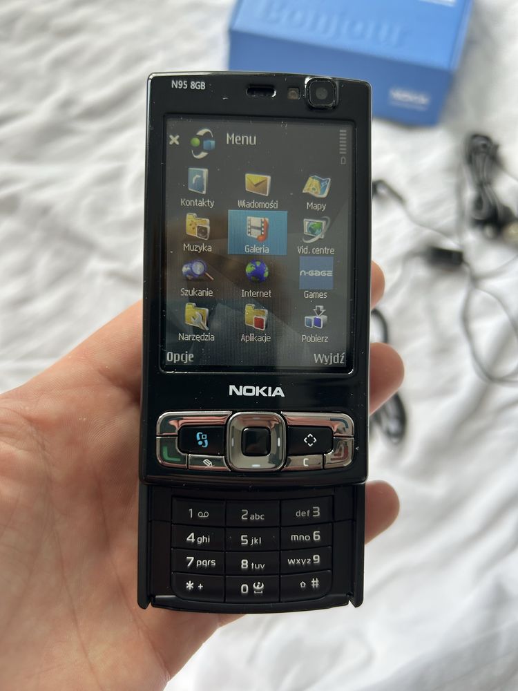 Nokia N95 8GB stan idealny jak nowa zestaw bez simlocka