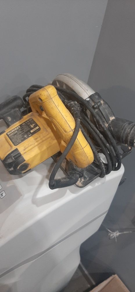 Pilarka tarczowa DeWalt DWE550