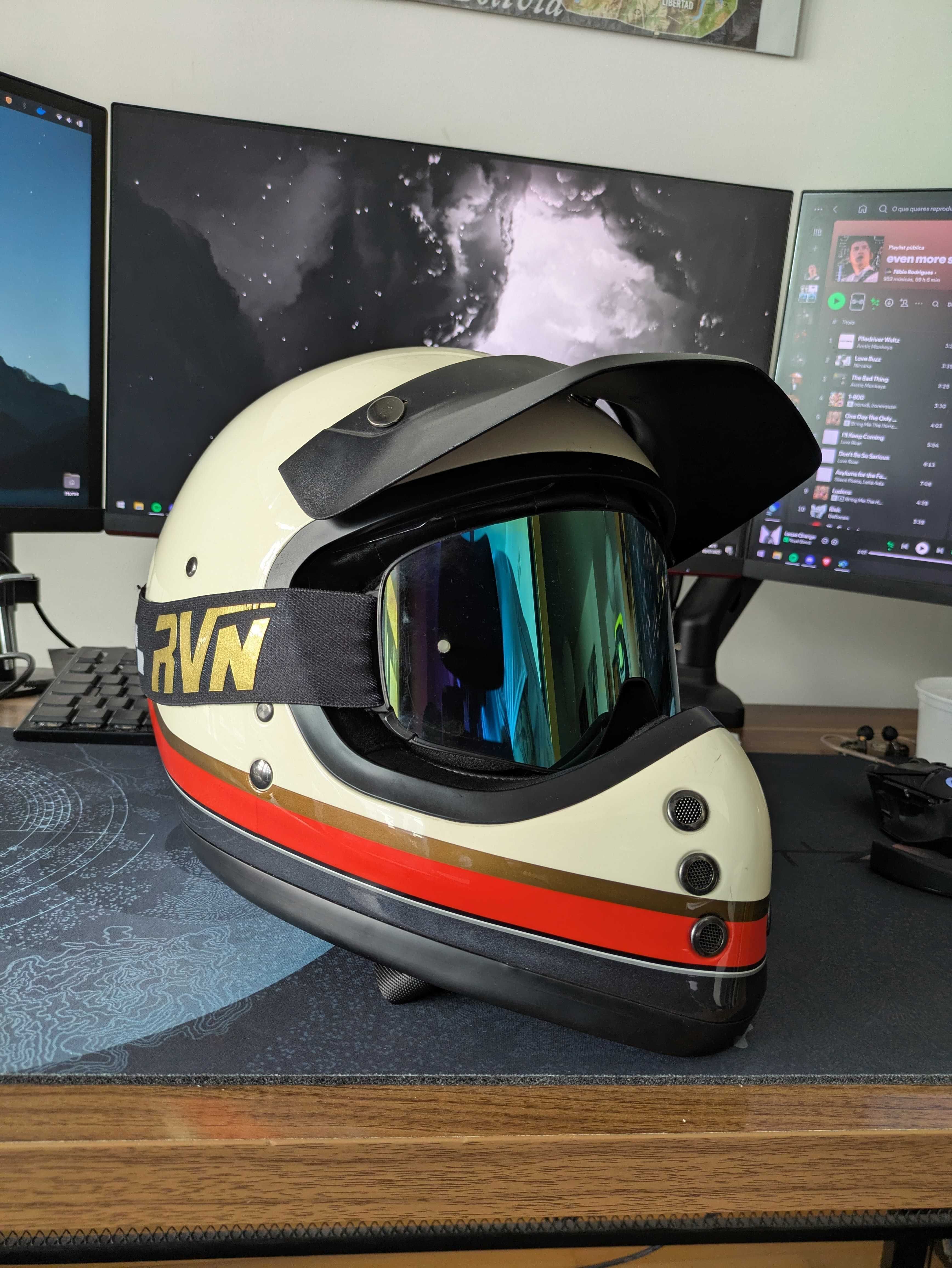 HJC V60 Scoby Full Face Helmet White Capacete - S 55-56cm