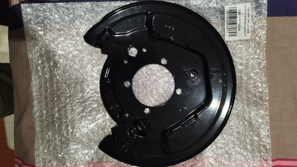 Захисний щиток гальмівних дисків Тойота авенсіс