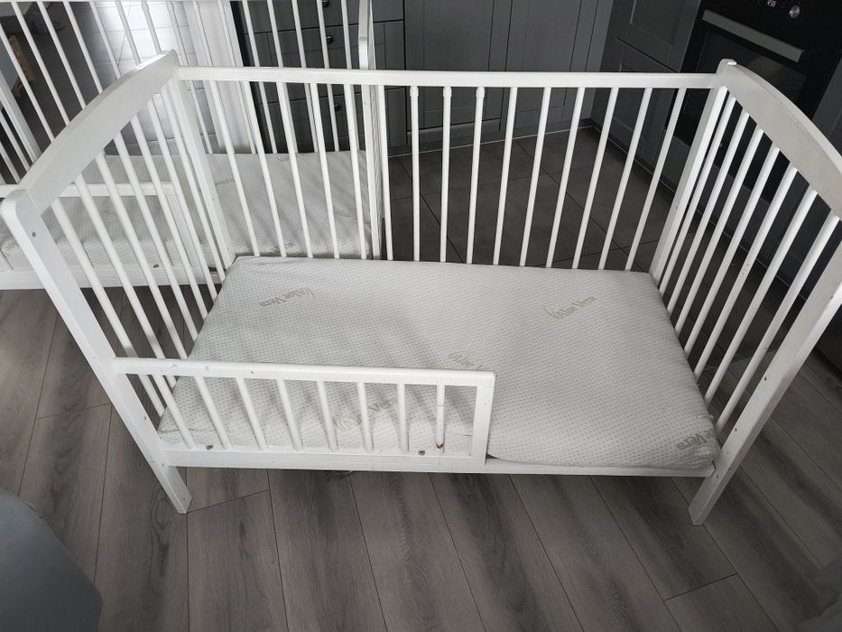Łóżeczko niemowlęce, dziecięce