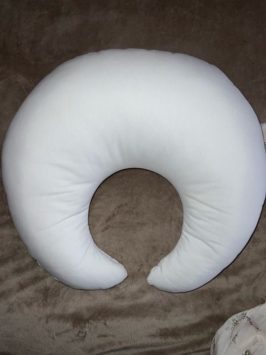 Подушка для годування