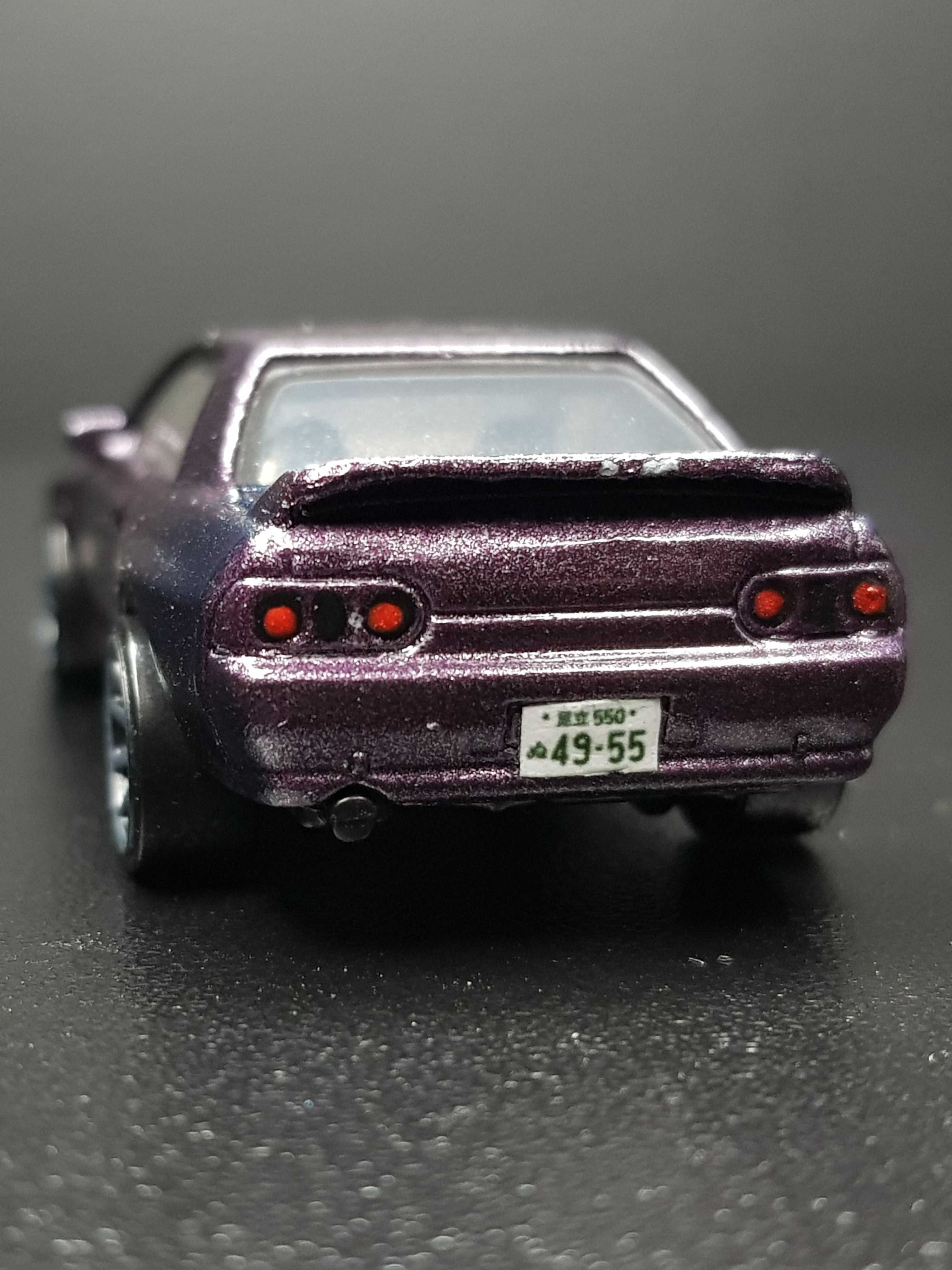 Hot Wheels Custom Nissan Skyline GT-R R32 (BNR32) kameleon