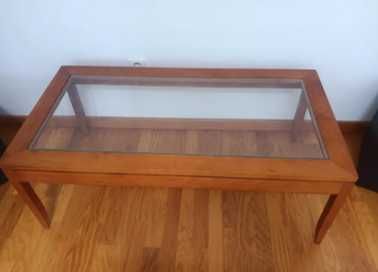 Mesa em cerejeira com tampo vidro