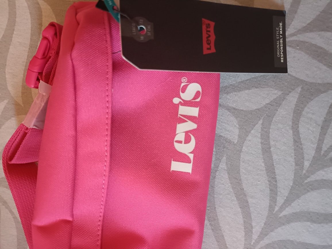 Nerka różowa nową Levi's z metką