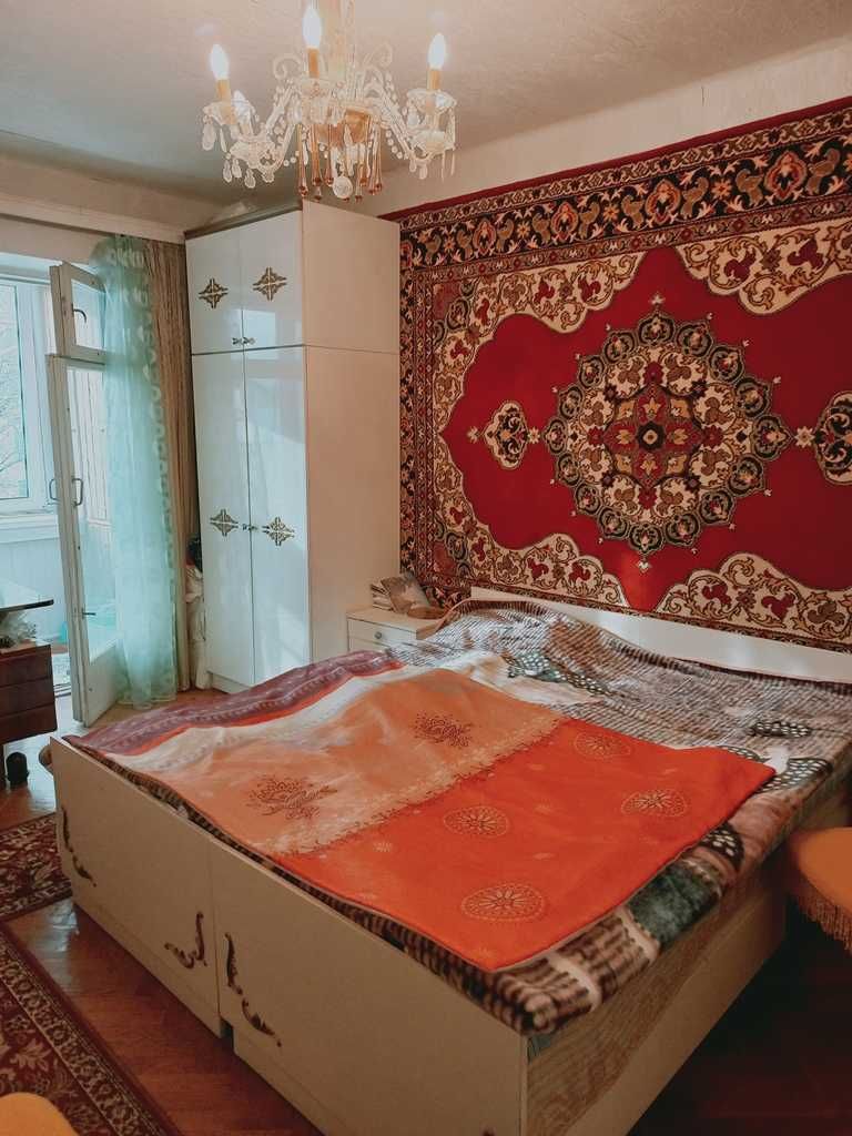 Василия Липковского  15 чешка ,продажа  3 к.чешка  72 м.кв  84600 у.е