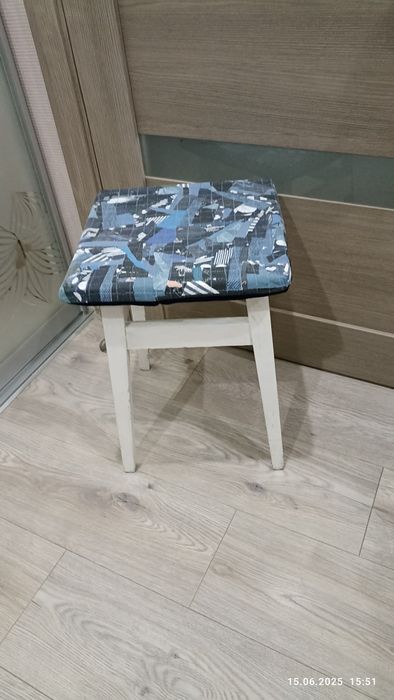 Чохли на кухонні табуретки