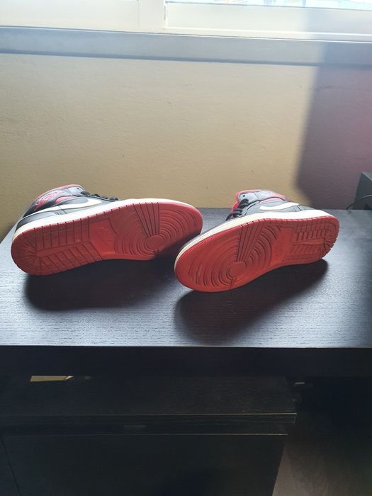 Air Jordan 1 mid black gym red white